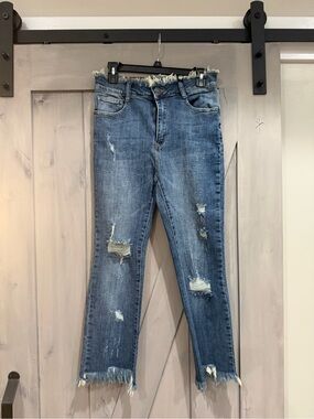 High-Rise Distressed Cropped Jeans - Medium Blue